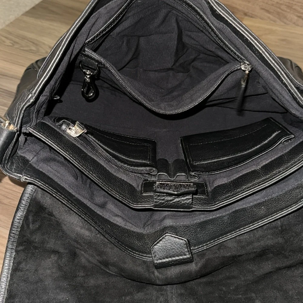 Cole Haan Pebbled Leather Large Messenger Black Organizer Adjustable Strap Bag
